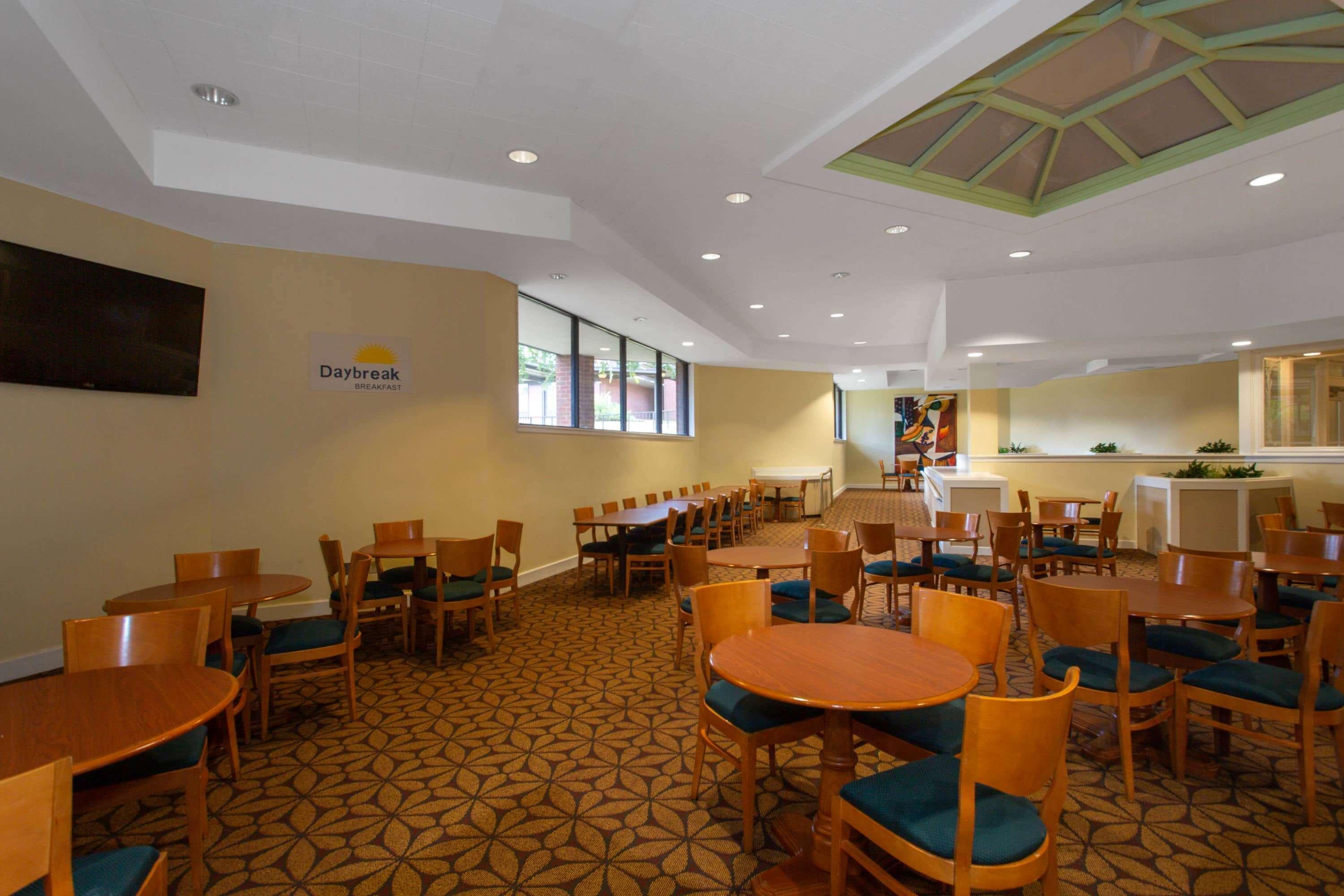 Days Inn & Suites By Wyndham Tallahassee Conf Center I-10 Eksteriør bilde