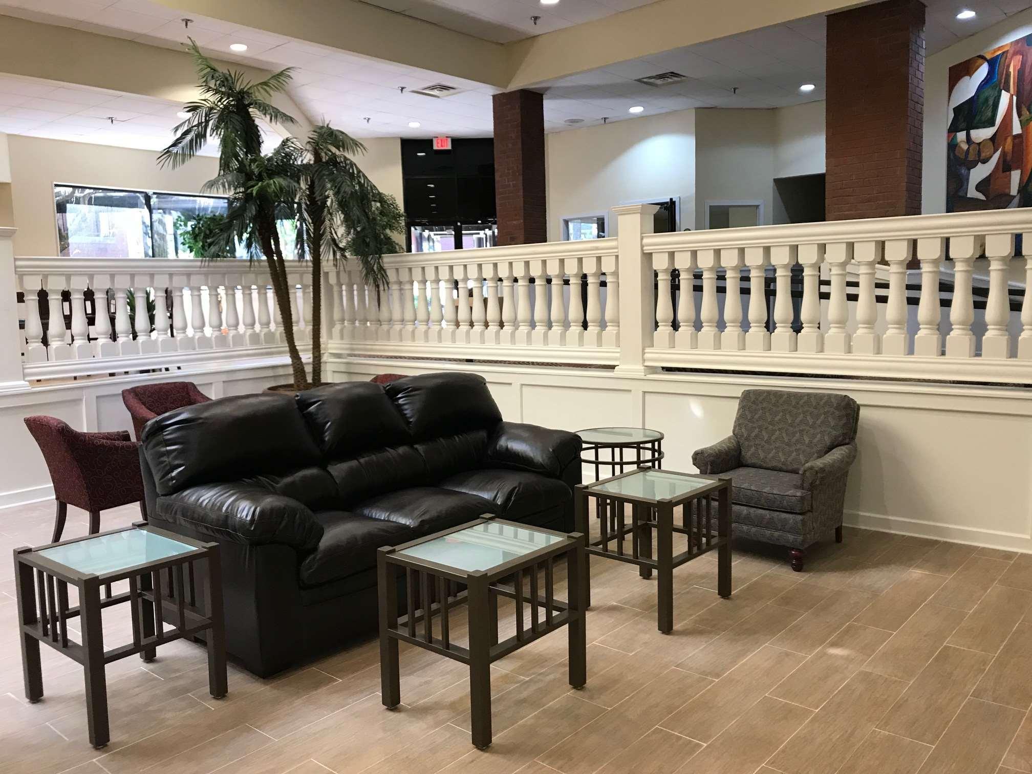 Days Inn & Suites By Wyndham Tallahassee Conf Center I-10 Eksteriør bilde