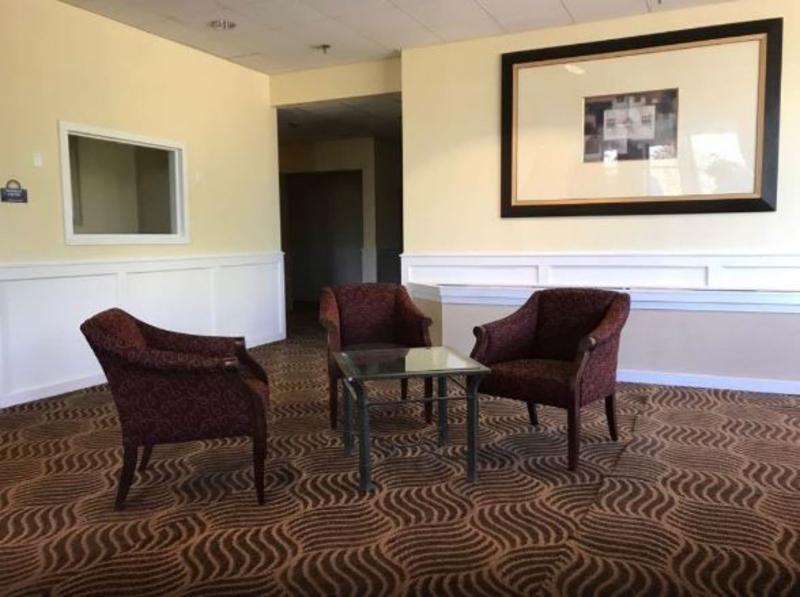 Days Inn & Suites By Wyndham Tallahassee Conf Center I-10 Eksteriør bilde