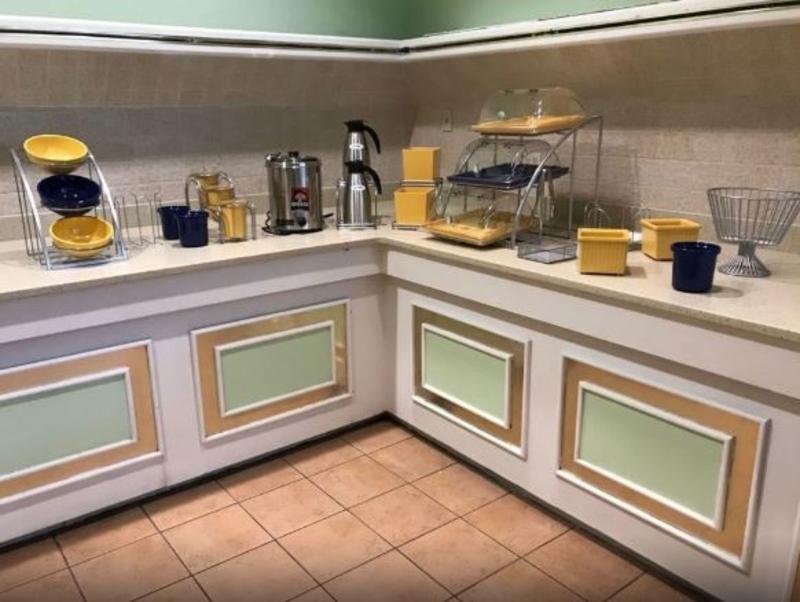 Days Inn & Suites By Wyndham Tallahassee Conf Center I-10 Eksteriør bilde