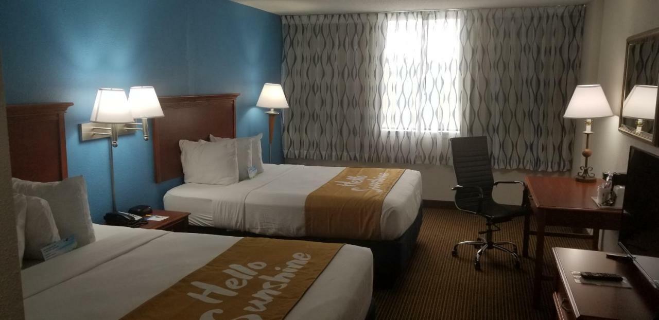 Days Inn & Suites By Wyndham Tallahassee Conf Center I-10 Eksteriør bilde