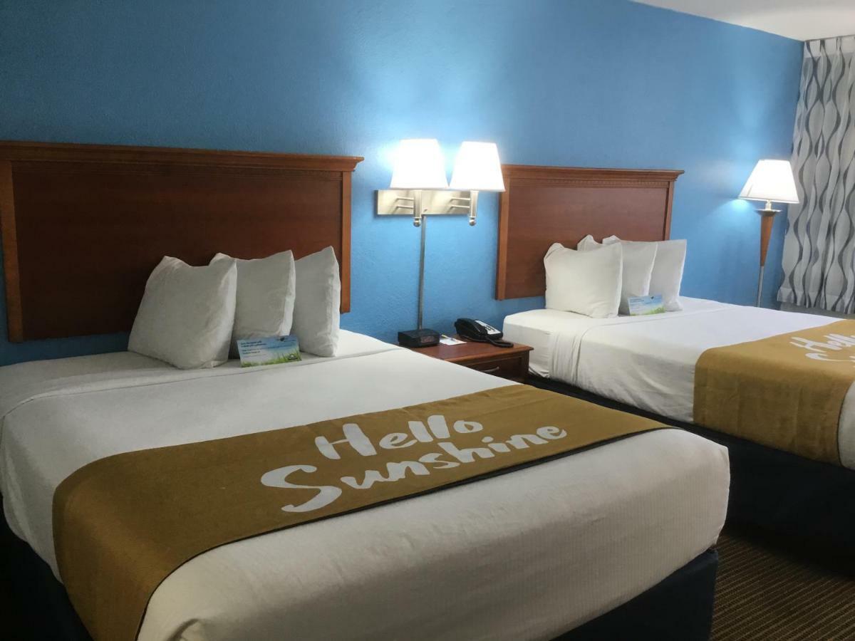 Days Inn & Suites By Wyndham Tallahassee Conf Center I-10 Eksteriør bilde