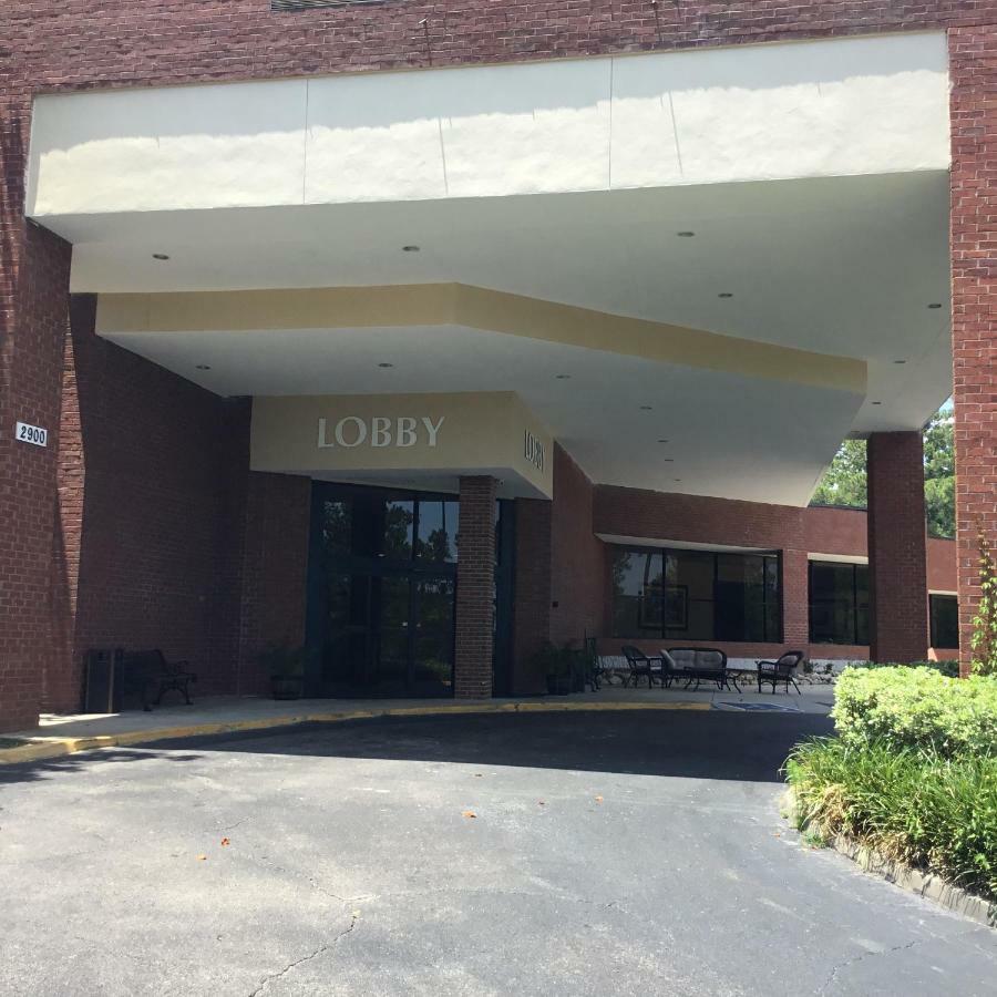 Days Inn & Suites By Wyndham Tallahassee Conf Center I-10 Eksteriør bilde